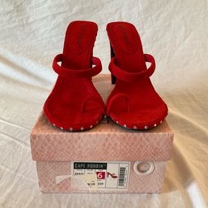 Cape Robbin Red Envy Heels Sise 6 New